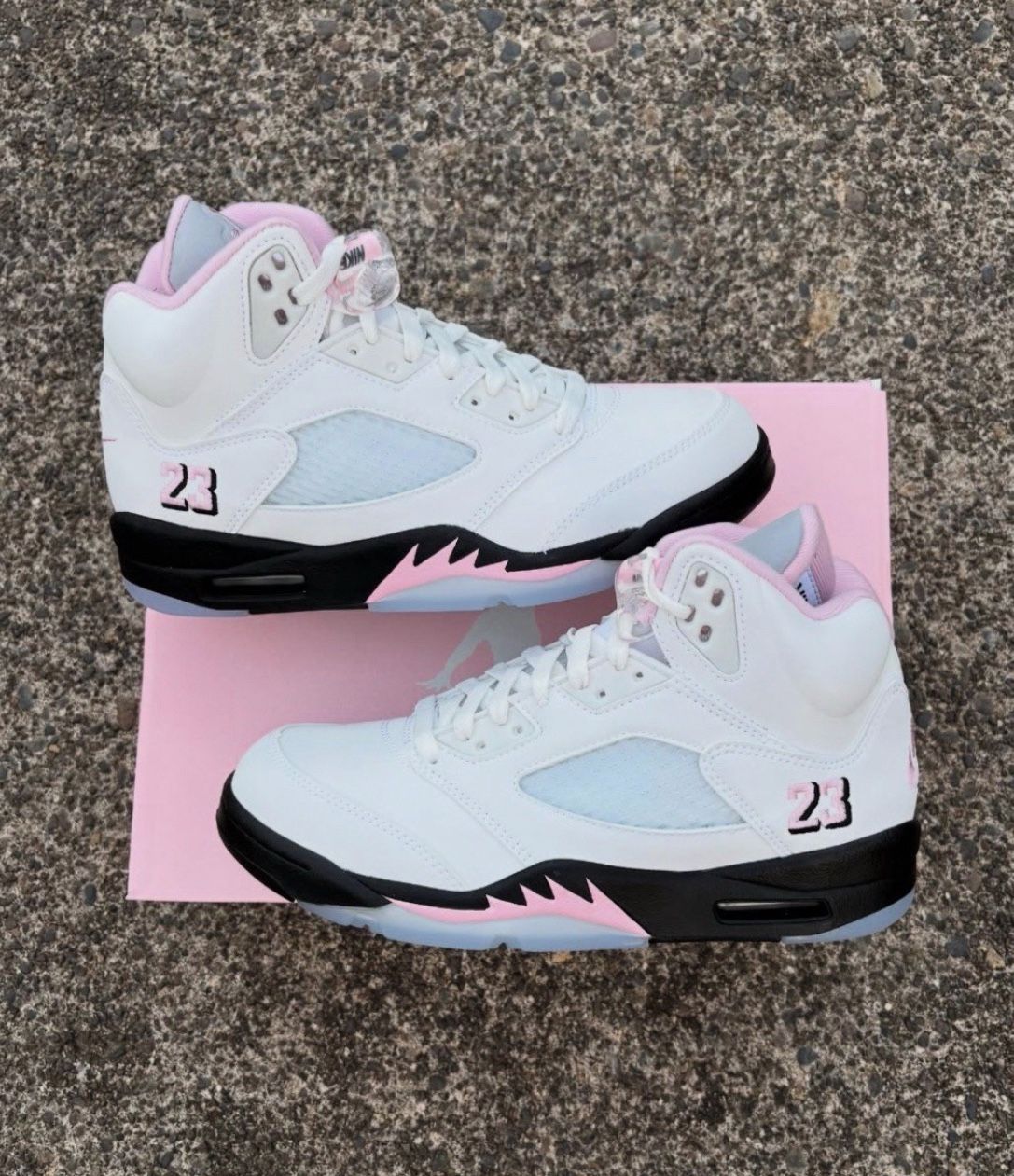 Jordan RETRO 5 Medium Soft Pink Size 10.5