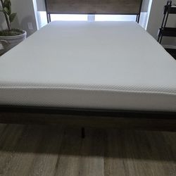 Full size Bed (Frame, Mattress And Pillow Top)