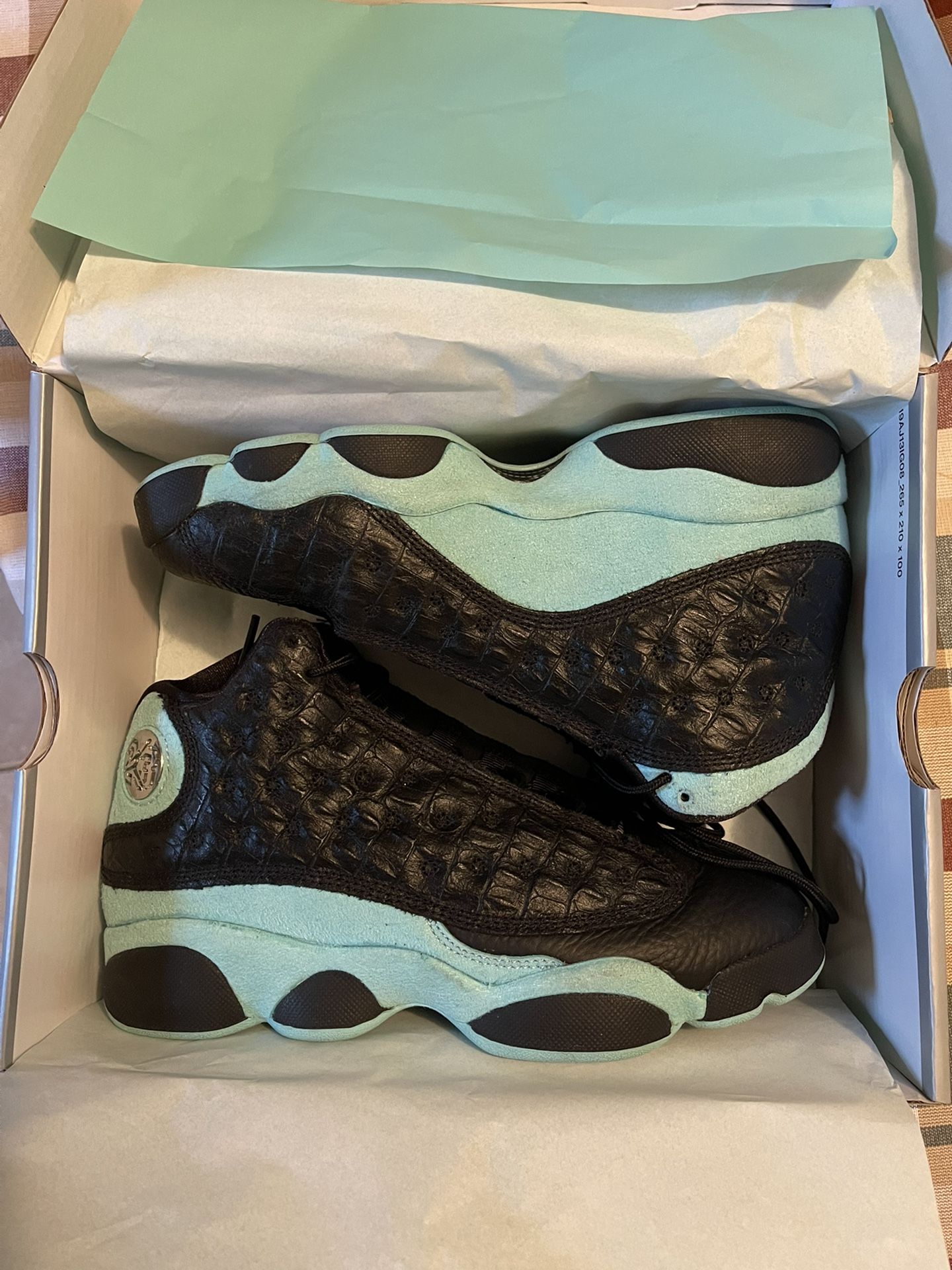 Nike Air Jordan 13 Retro GS Island Green Size 4Y