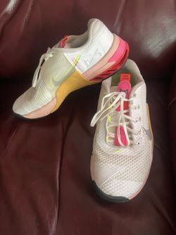 Nike Metcon Training Shoes Women’s Size 8