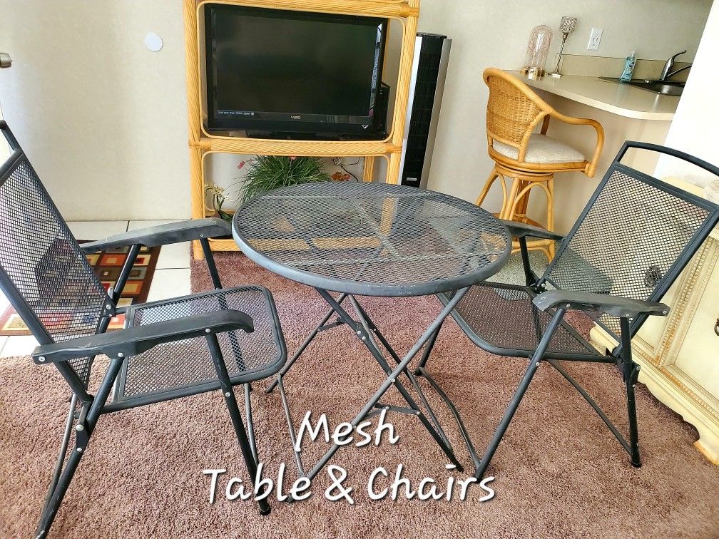 Bistro Table And 2 Mesh Chairs