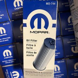 Selling a Mopar MO-349 Oil Filter.