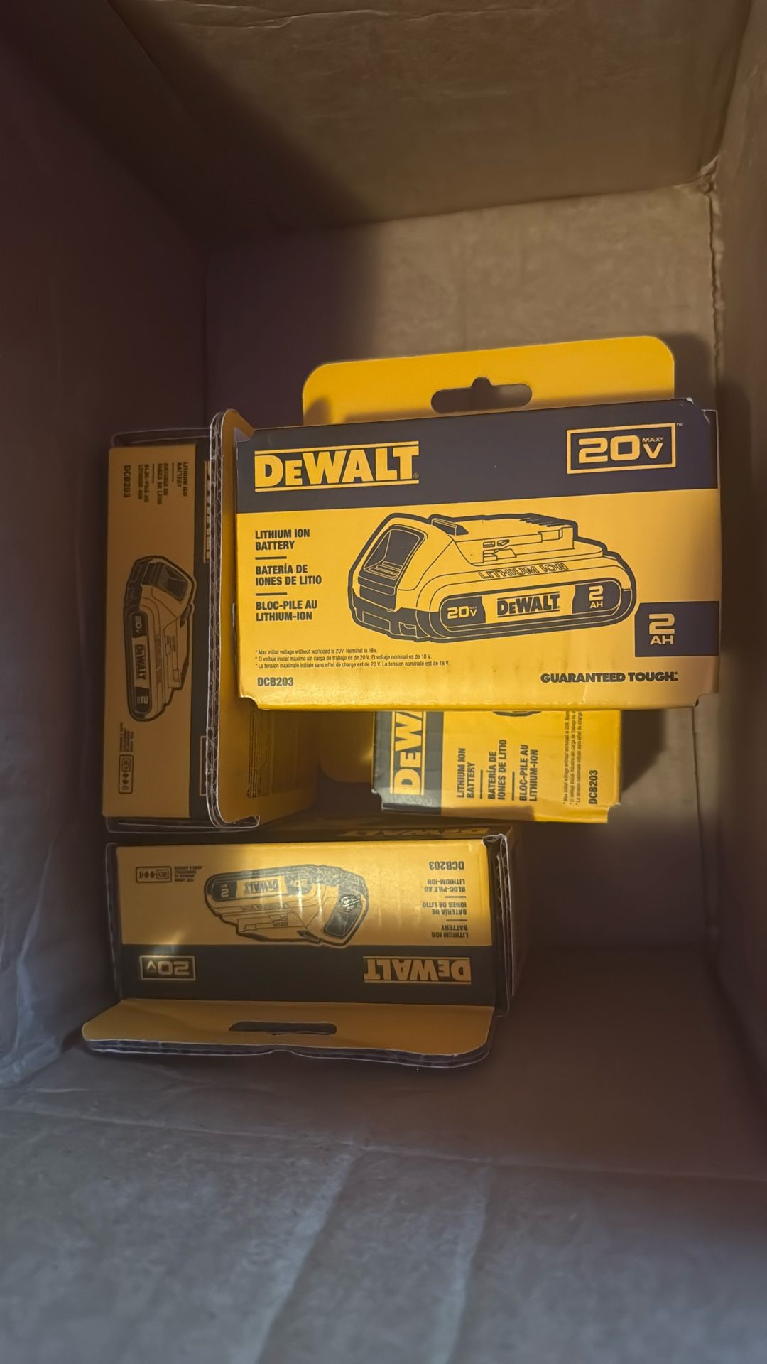 New Dewalt 2.0 Battery DCB203