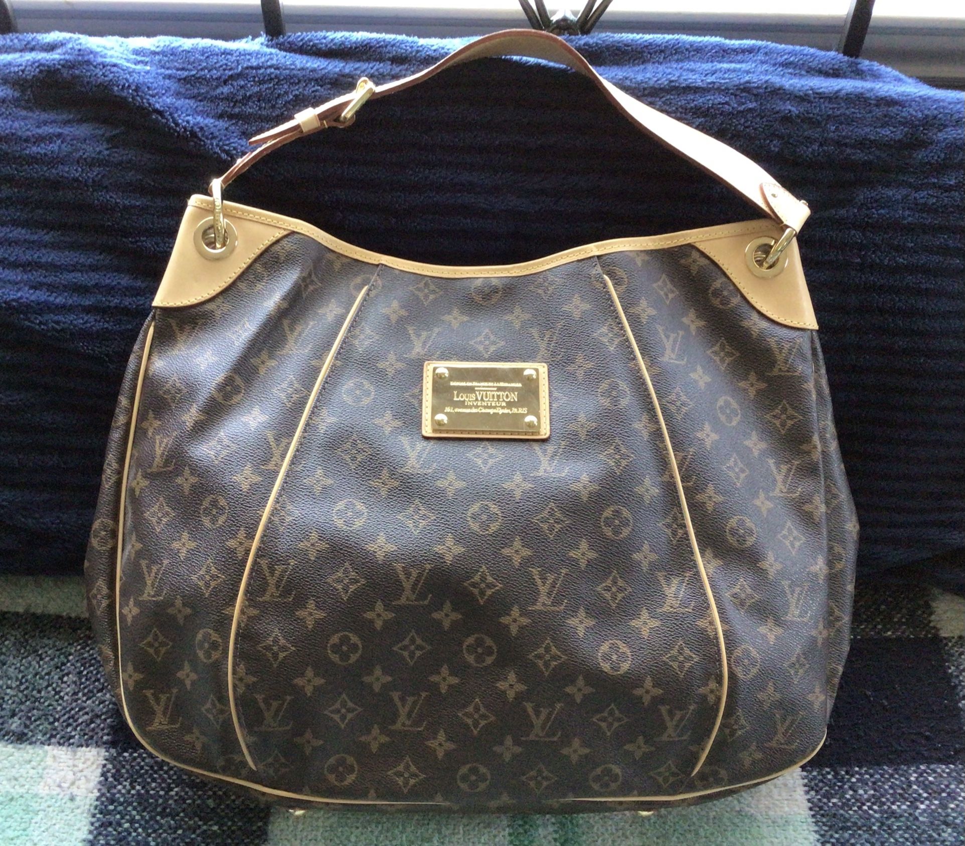 Louis Vuitton Galleria GM Monogram Large Shoulder Handbag