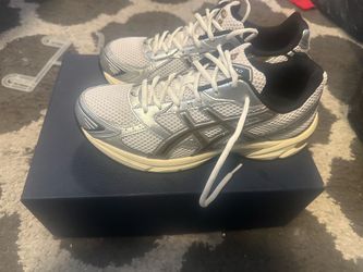 Asics 9.5 silver/brown
