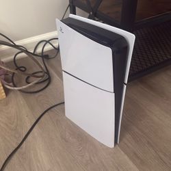 Ps5 (controller and HDMI Cable)