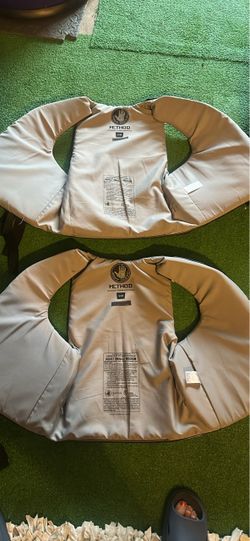 S/M Body Glove Life Jackets