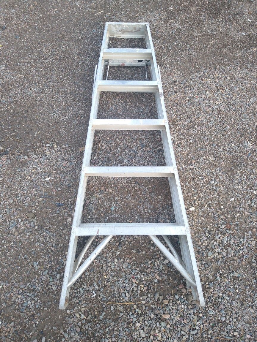Aluminum Ladder