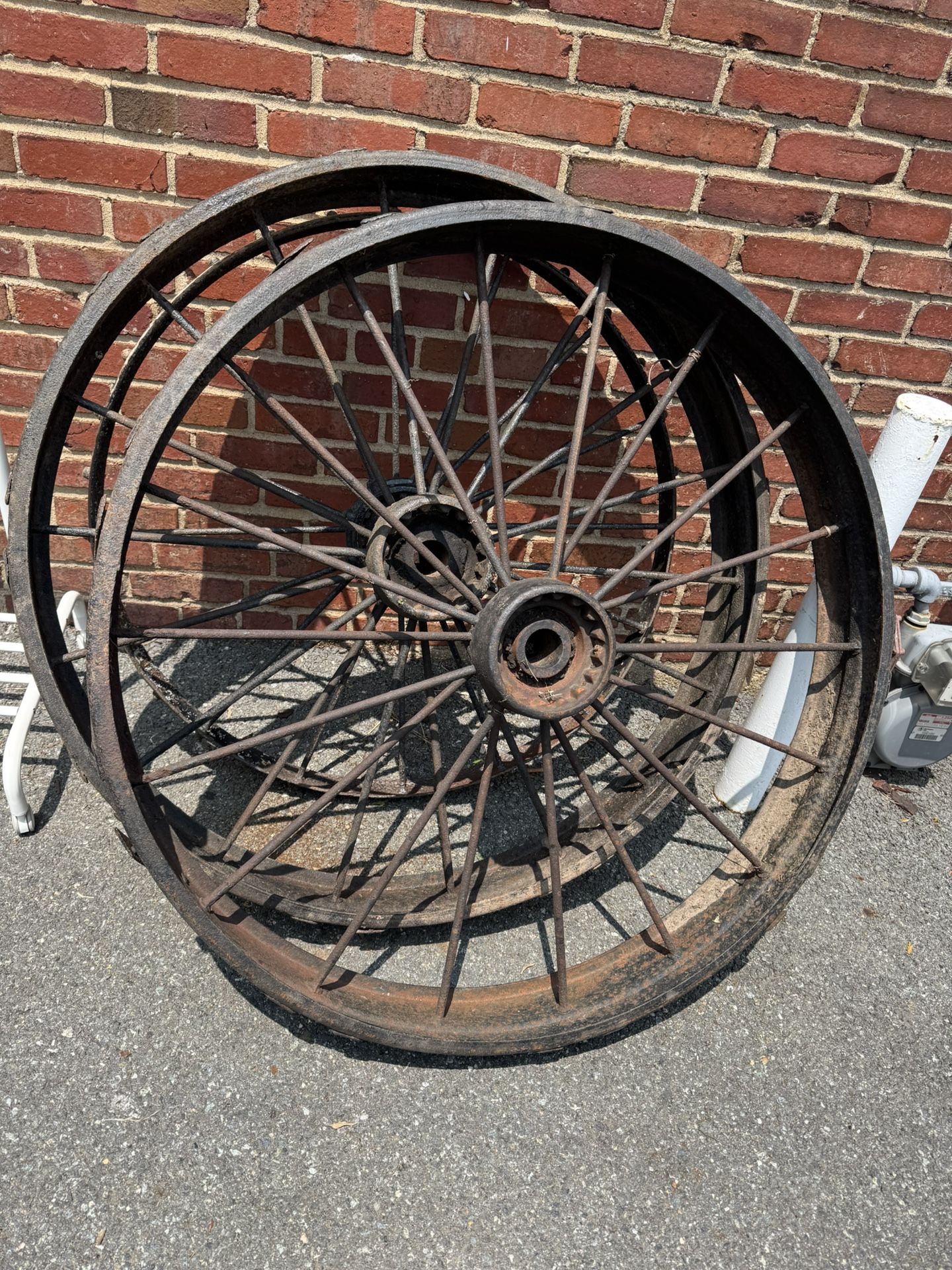 Old Tractor Wagon Wheels 3