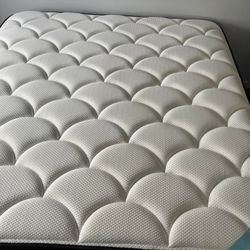 The DreamCloud Hybrid Premier (1 Queen)