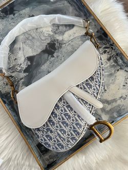 Saddle Purse