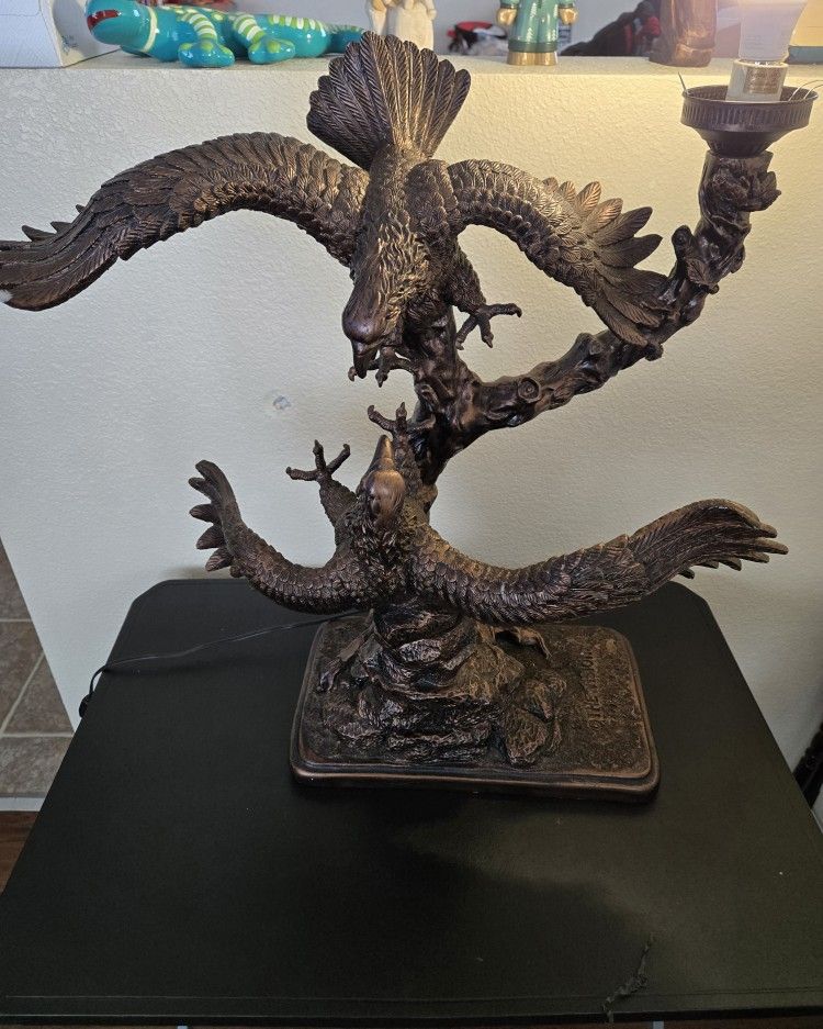 Eagle Lamp