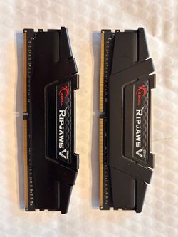 G.SKILL Ripjaws V Series 32GB (2 x 16GB)