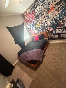 Bed /Bed Frame