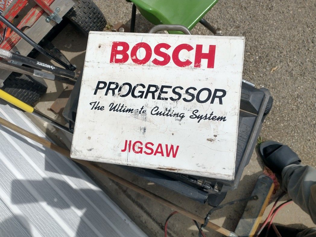 Bosch Jigsaw 1587 AVS