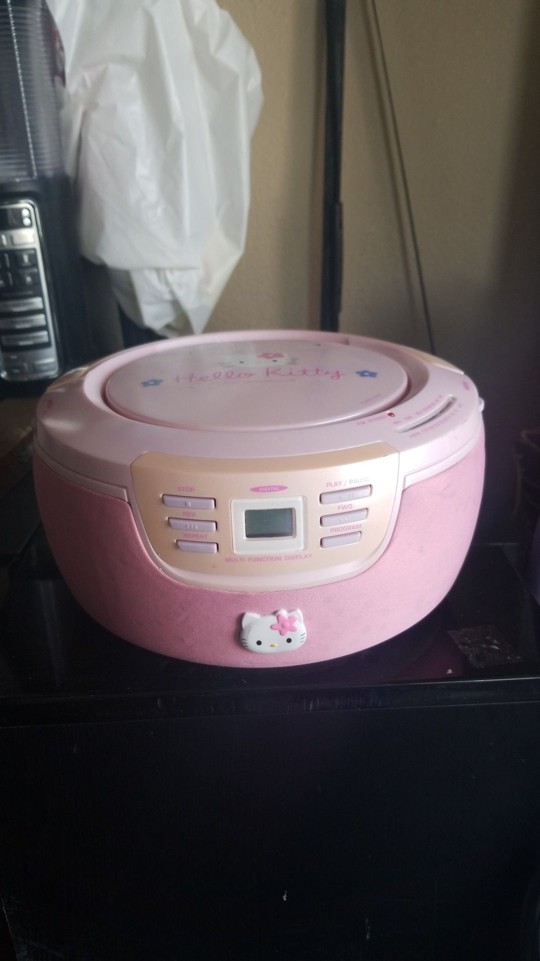 Hello Kitty CD player and radio new