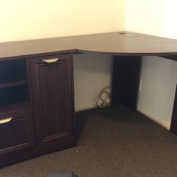 Corner Office Desk-cherry brown