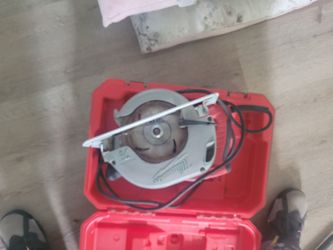 7 1/4 tiltlok Milwaukee Circular saw