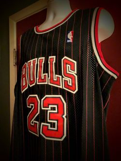 Jordan Chicago Bulls Jersey (Black/Red) S