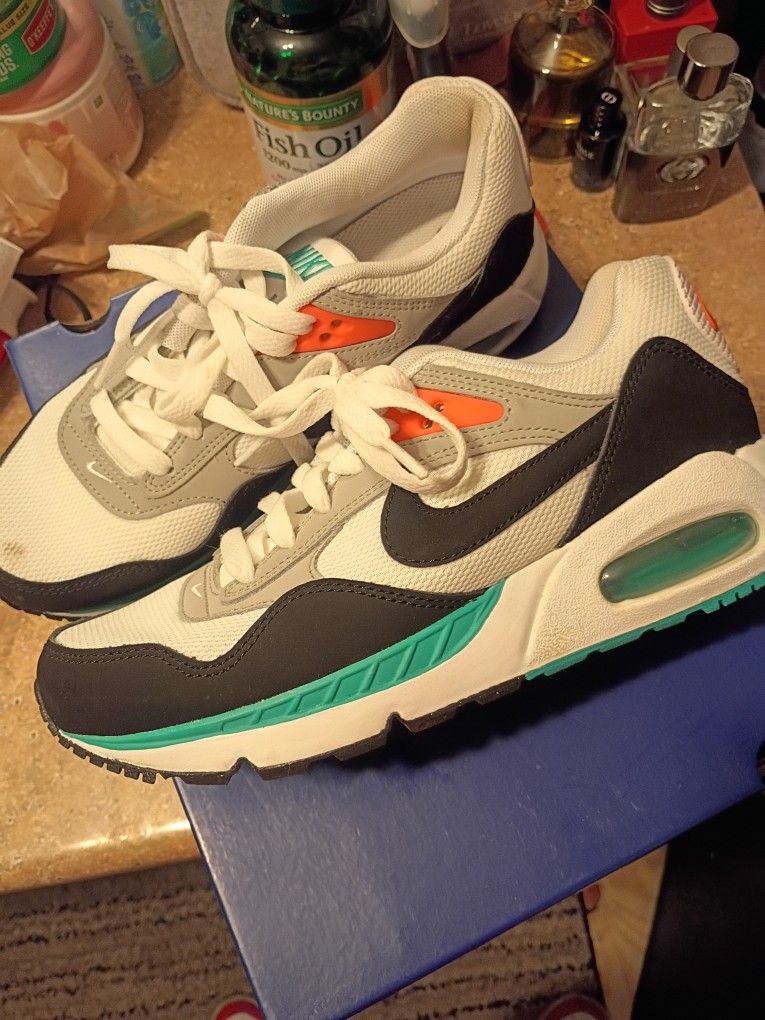 Loads Of Nice Stuff! Open To Offers. Feel Free To Ask But Please Serious Buyers Only!