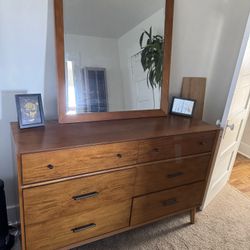 Mid Century Modern Dresser 