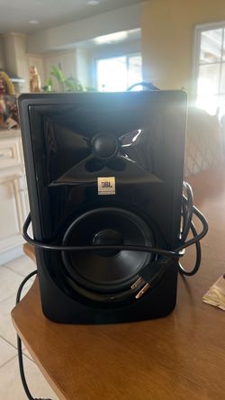 JBL POWERED STUDIO MONITORS