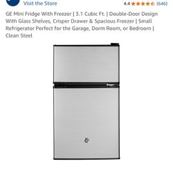 GE Mini Fridge With Freezer 