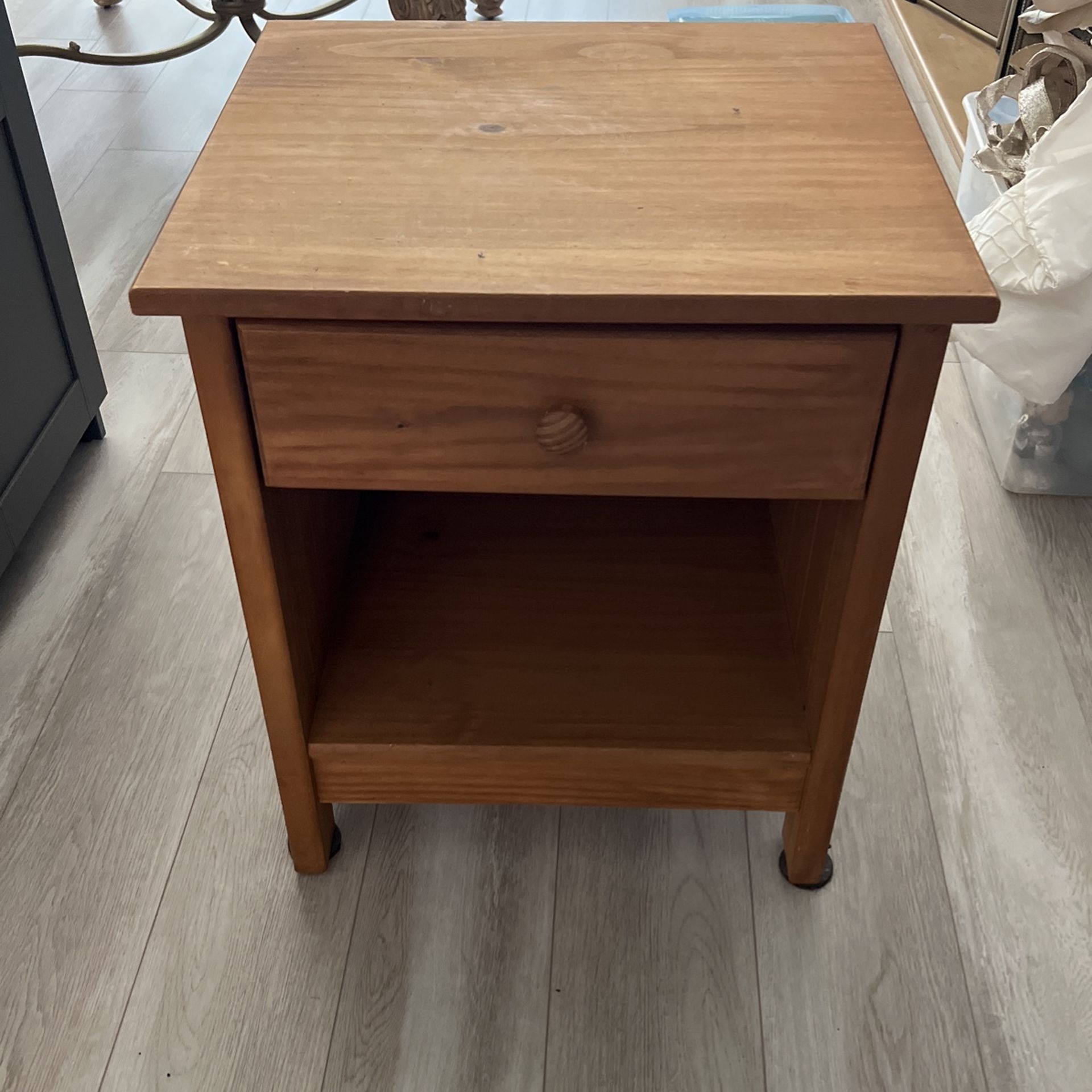 All wood side table w drawer