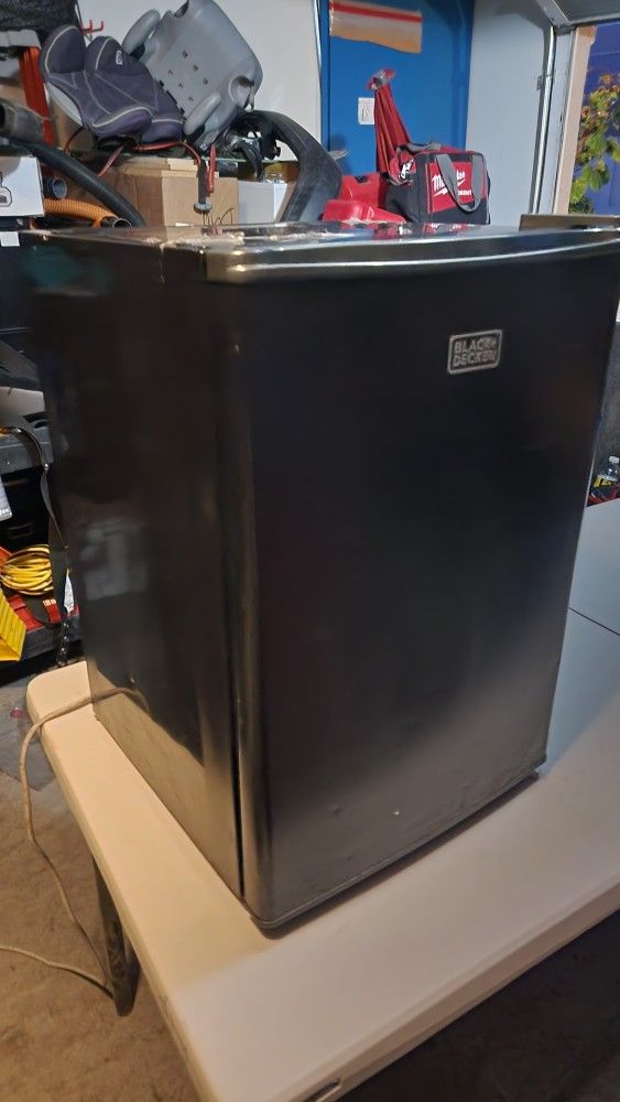 Black Decker Mini Fridge