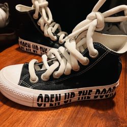Billie Eilish Special edition converse