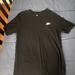 USED Black Nike Logo Imprinted Mens Small Shirt 