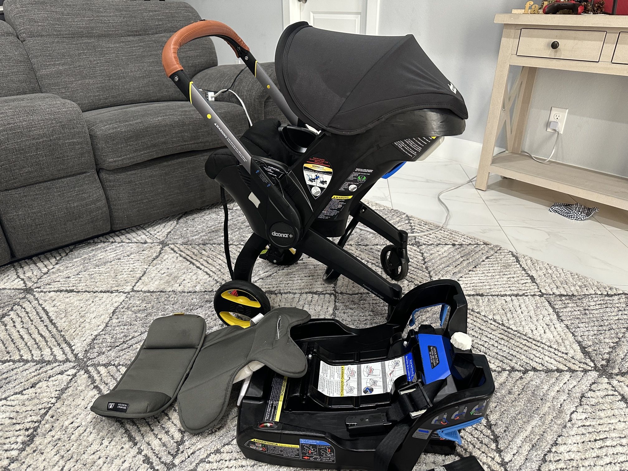 Doona Stroller/Car Seat In Black