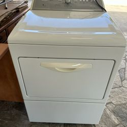 Whirlpool Cabrio Front Load Dryer
