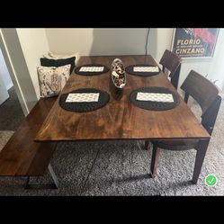 Oak Wood Dining Table With Bench and Chairs