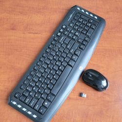 Wireless HP Keyboard + Wireless Mouse 