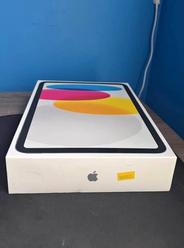 IPAD 10TH GEN BRAND NEW