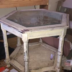 2- End Tables / 2-Lamps Working ($25 Cash For All)