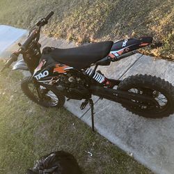 Dirt bike