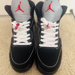New Jordan 5 Retro black metallic reimagined Size 11