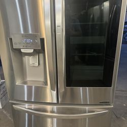 LG  Refrigerador De Pantalla Táctil