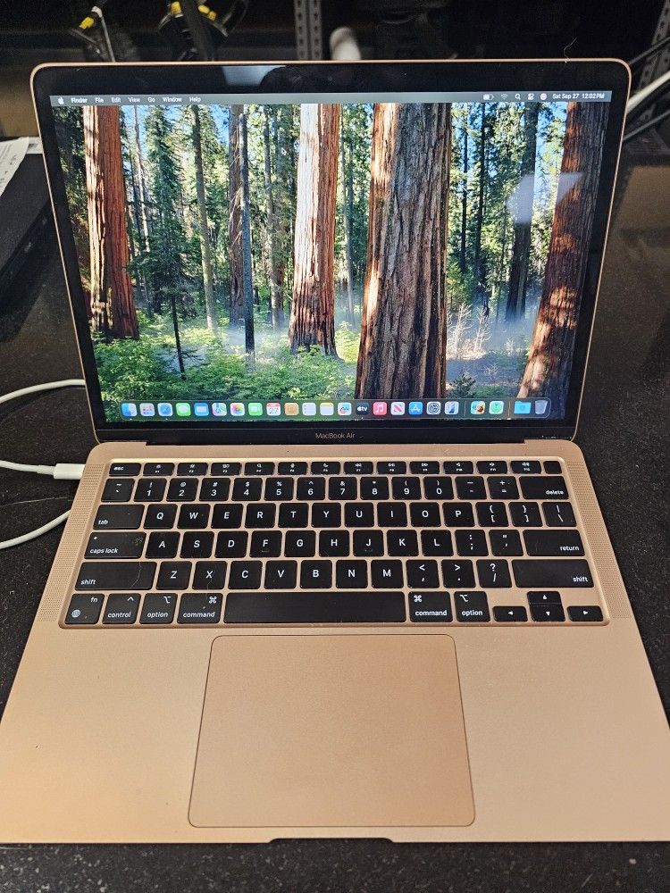 2020 MacBook Air. ASK FOR RYAN. #4(contact info removed)692-01