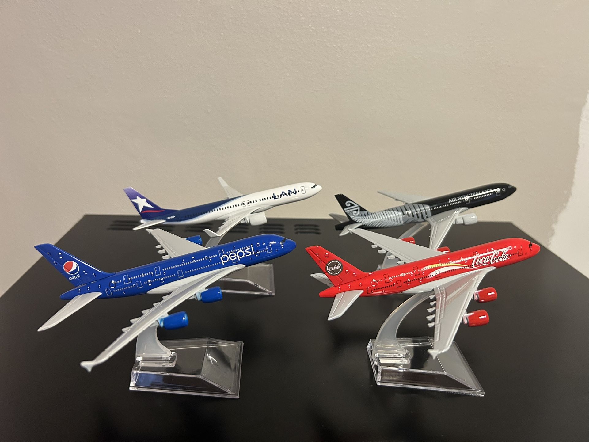 Aviones A Escala 1:400, 30 Modelos (Delivery Free)