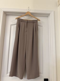 Aritzia Babaton Wilfred The Effortless Cropped Wide Leg Pants Modern Tan Size 6