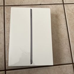 BRAND NEW IPAD ( 9th Gen ) 