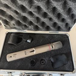 AKG c1000s