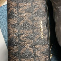 Michael Kors wallet