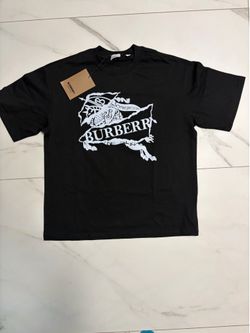 Black and white Burberry t shirt