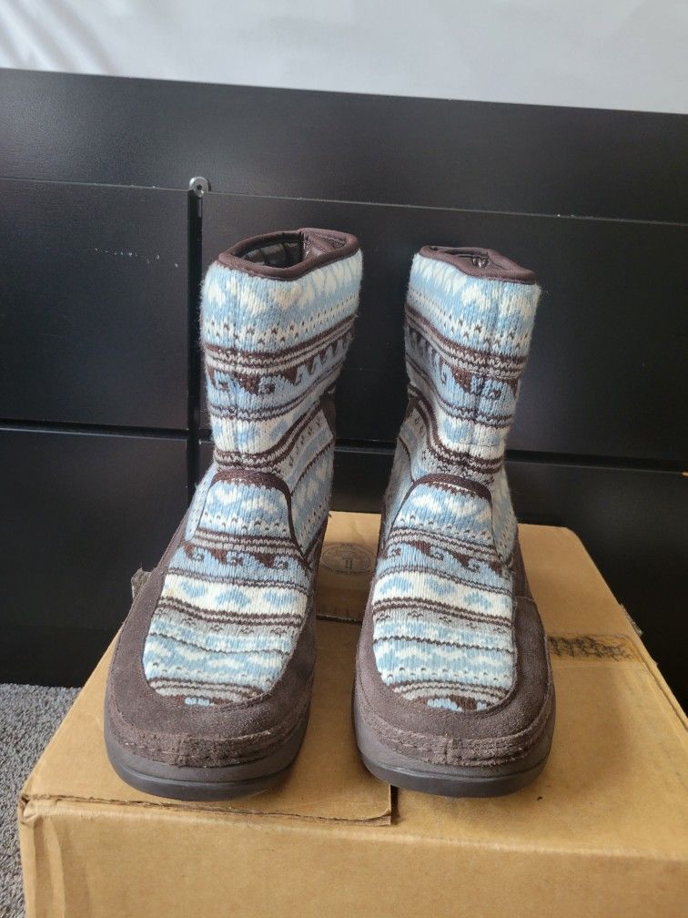 Skechers tone Ups winter boots