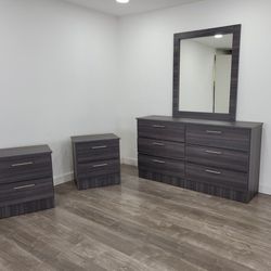 Dresser whit mirror and 2 nightstands  - Cómoda con espejo y 2 mesitas de noche