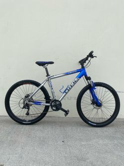 TREK MOUNTAIN BIKE